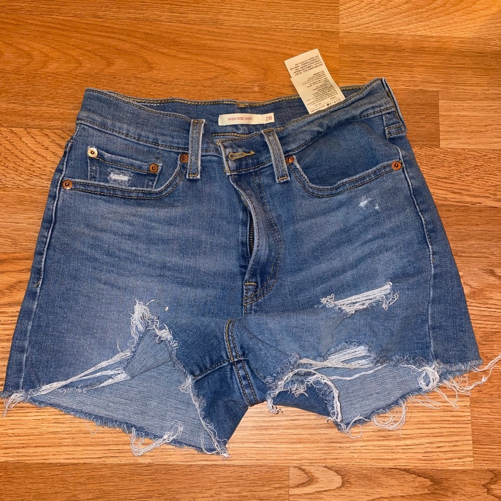 Levis high rise shorts